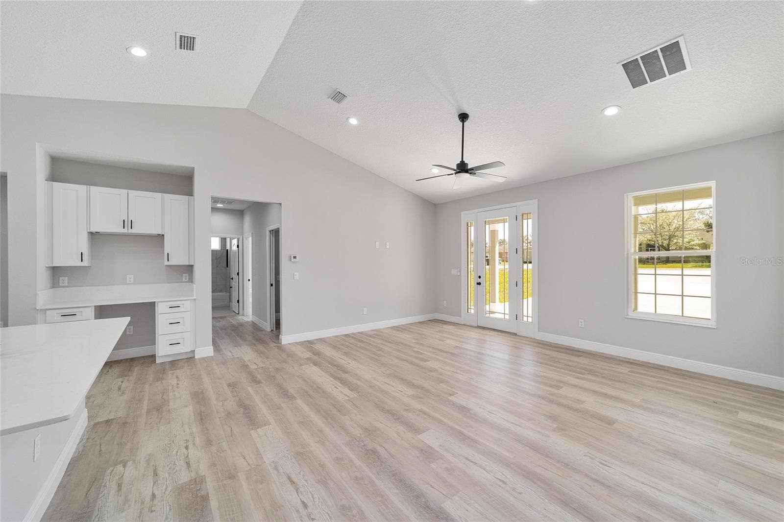 GREAT ROOM - 760 NE 152ND TER, WILLISTON