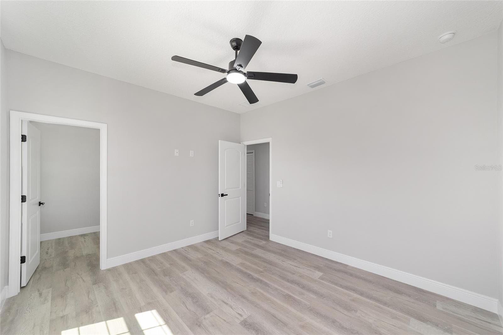 3RD BEDROOM - 760 NE 152ND TER, WILLISTON