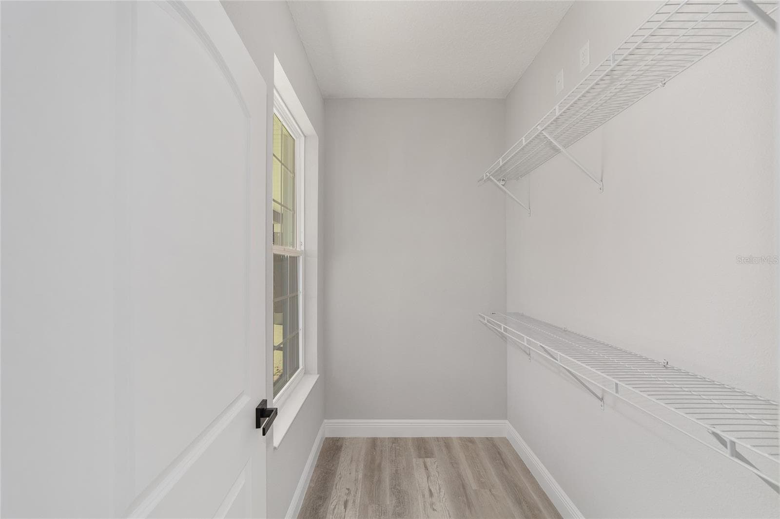 MUD ROOM - 760 NE 152ND TER, WILLISTON