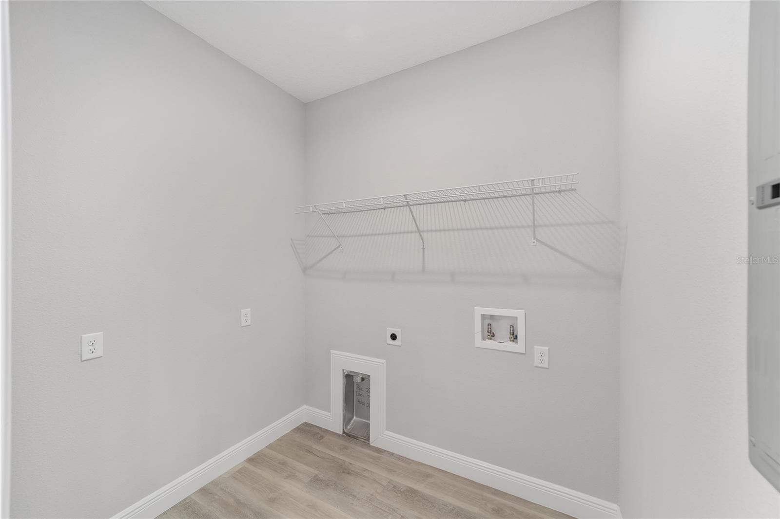 LAUNDRY ROOM - 760 NE 152ND TER, WILLISTON