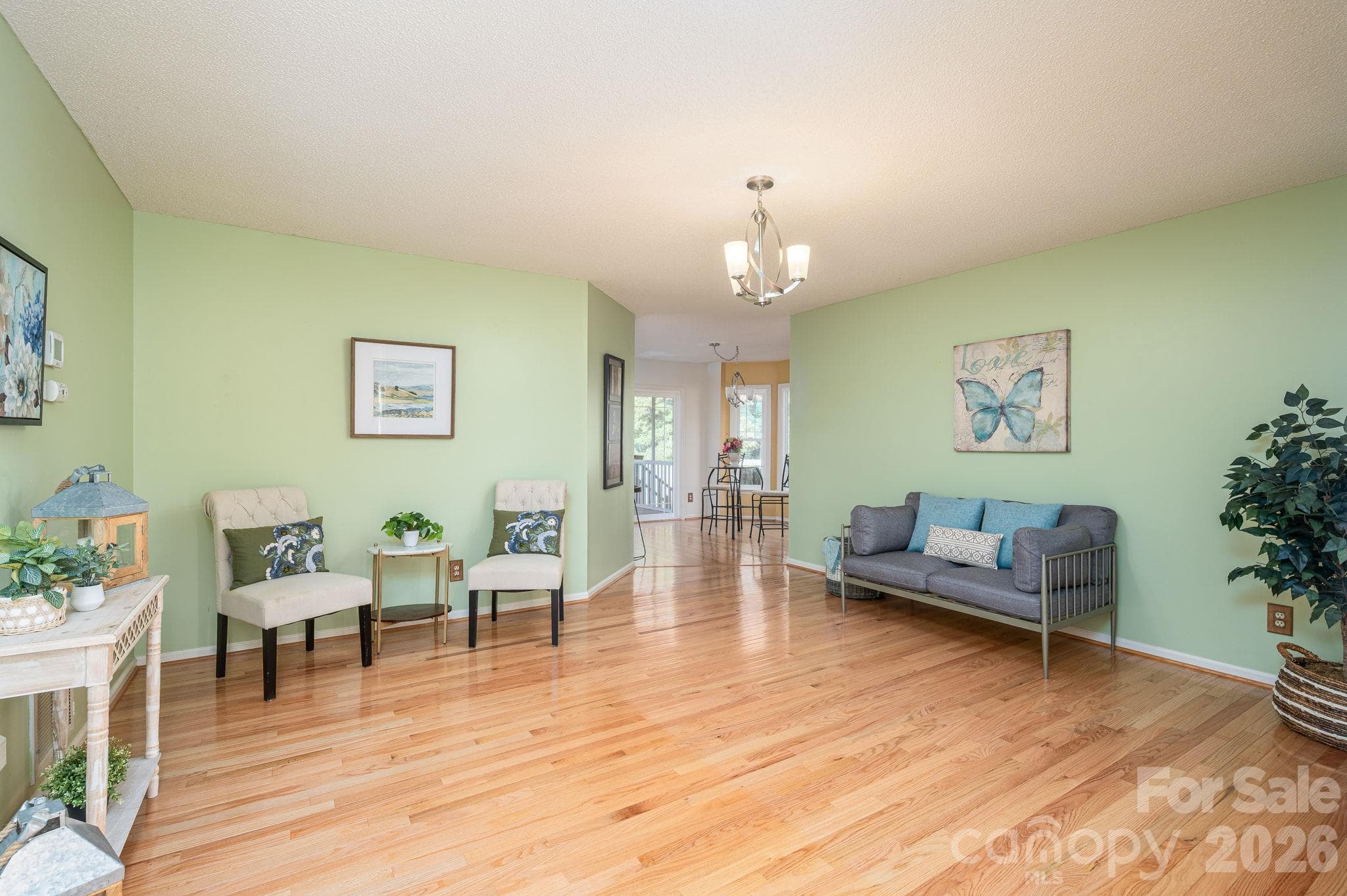 Single Family Residence at 111 Smoke Tree Court, Gastonia, photo 5 of 37