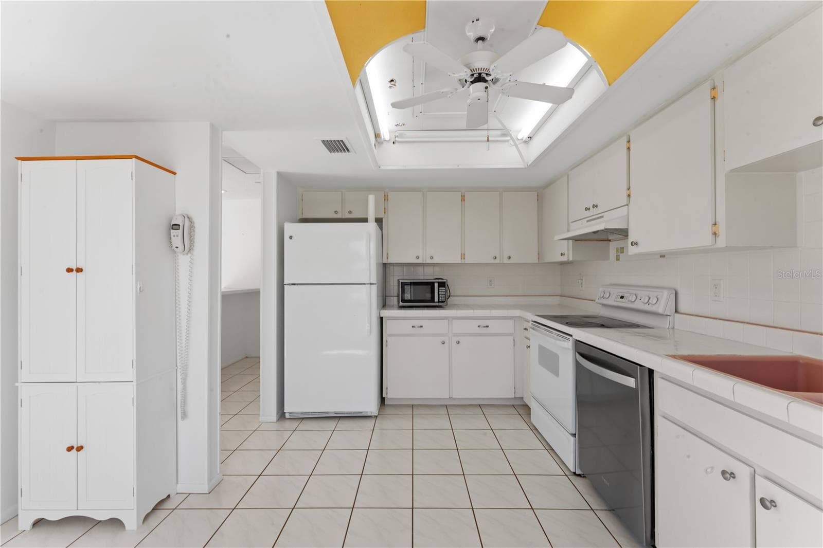 Villa at 145 POOLE PL, OLDSMAR, photo 11 of 34