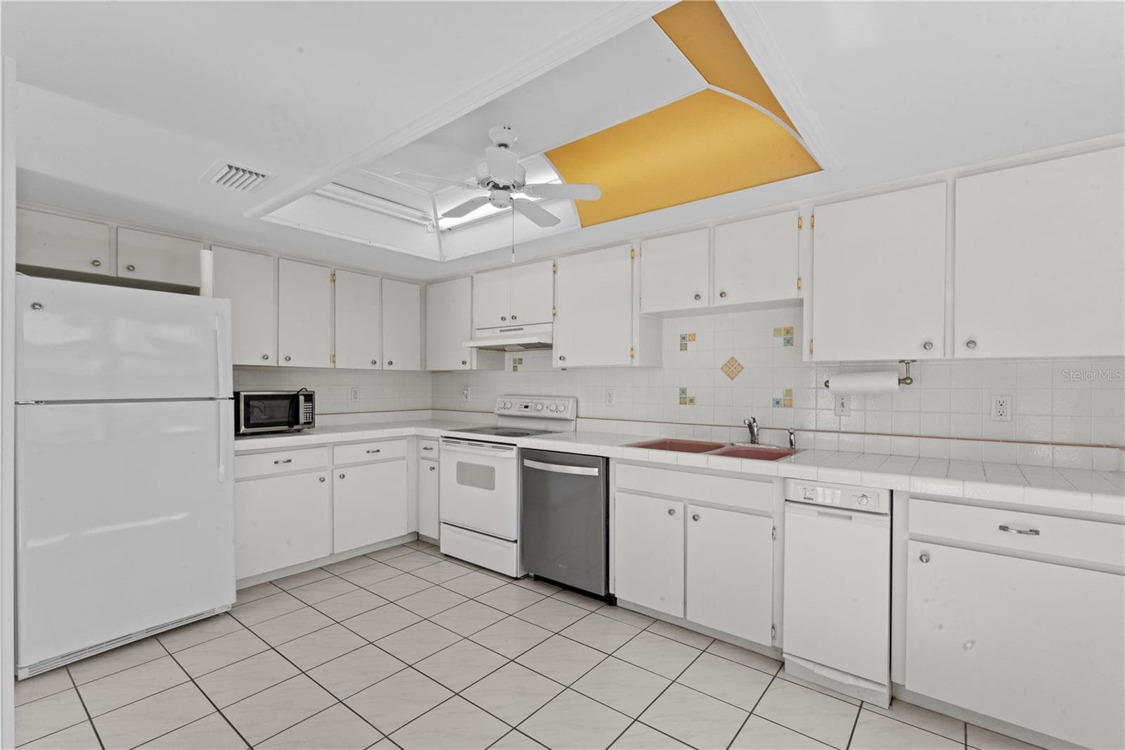 Villa at 145 POOLE PL, OLDSMAR, photo 12 of 34