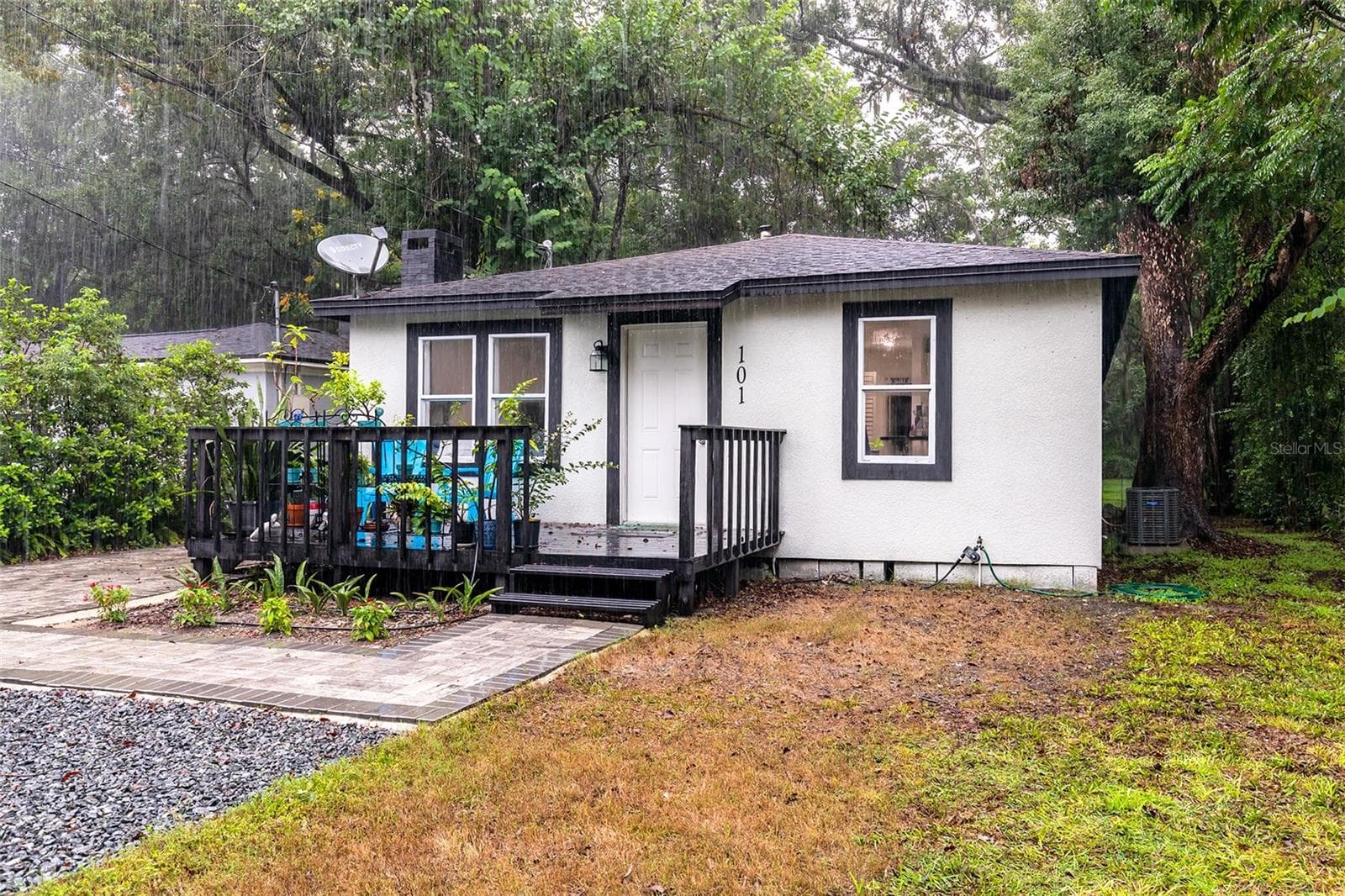 Front - 101 S GLENWOOD AVE, ORLANDO
