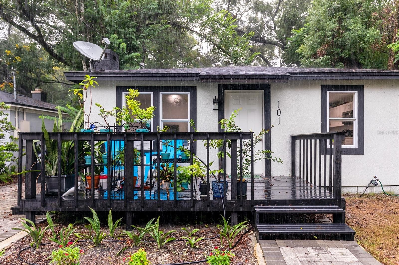 Front Wood Deck - 101 S GLENWOOD AVE, ORLANDO