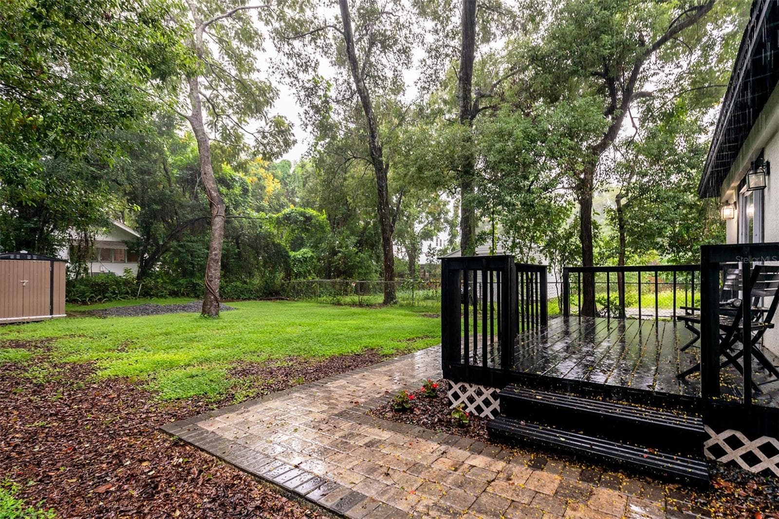 Backyard + Open Wood Deck - 101 S GLENWOOD AVE, ORLANDO