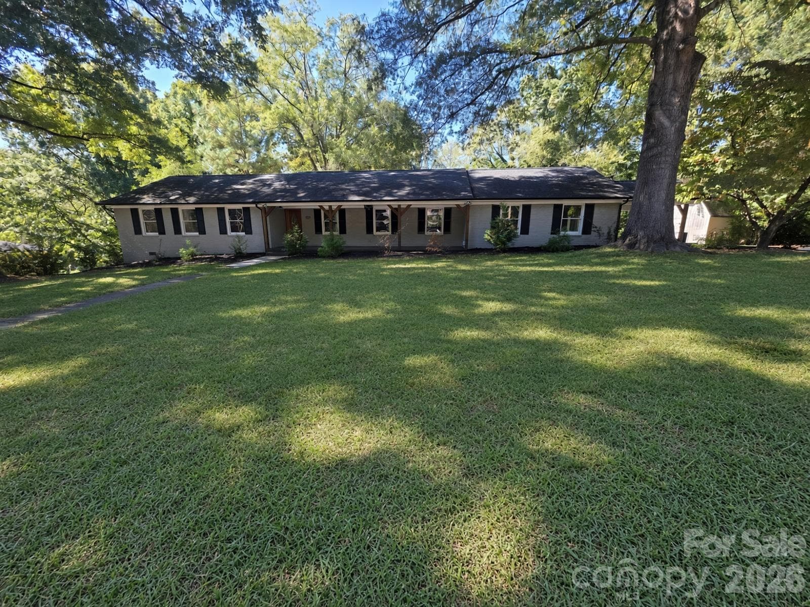 570 Crestside Drive SE
