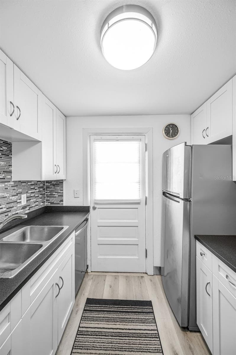 Condominium at 2 N FERNWOOD AVE #25, CLEARWATER, photo 14 of 33