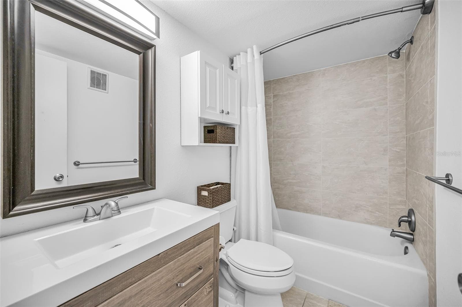 Condominium at 2 N FERNWOOD AVE #25, CLEARWATER, photo 22 of 33