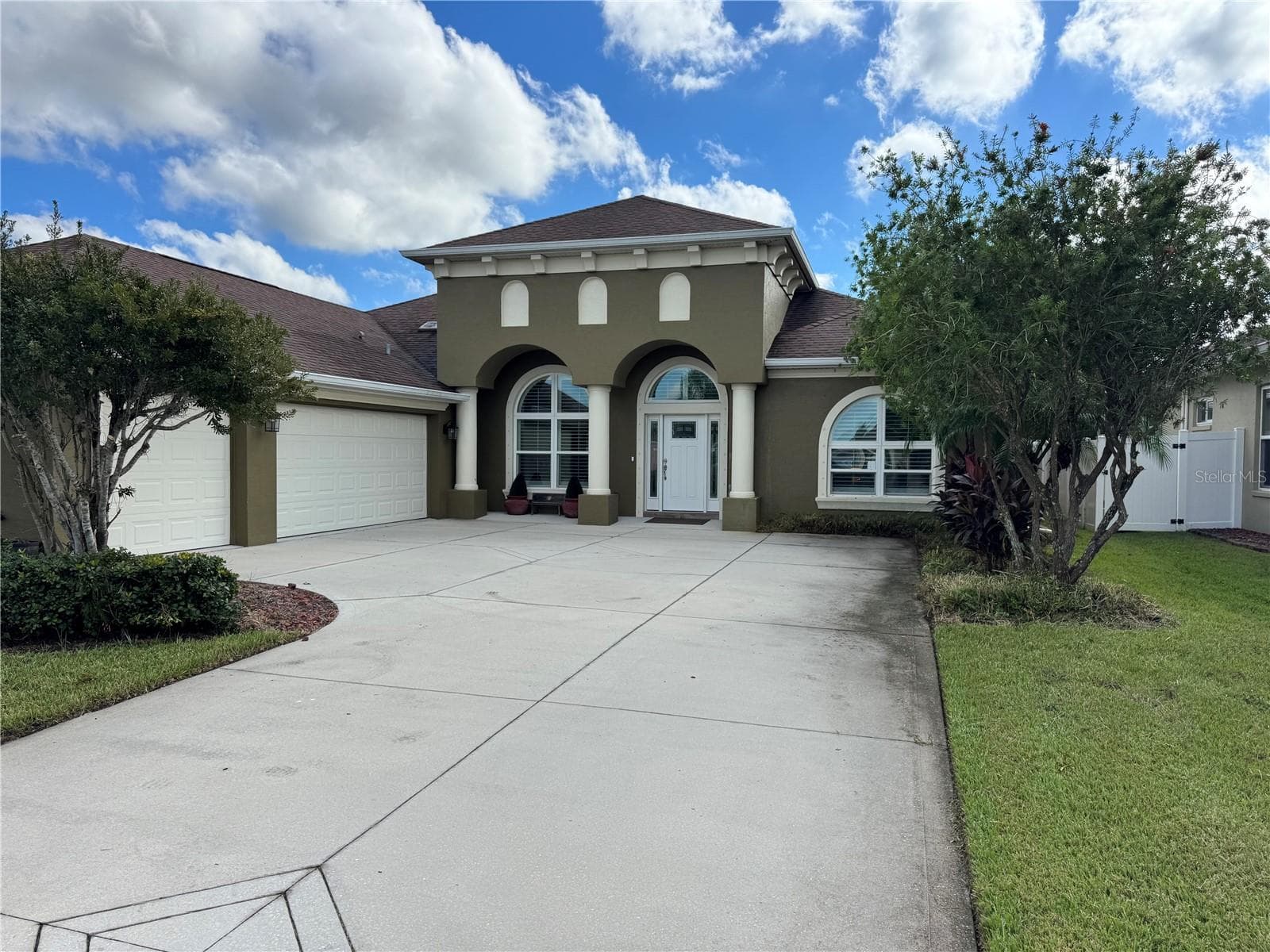 3466 TESORO CIR