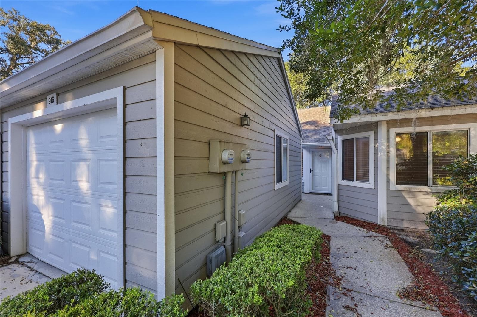916 NW 124TH DR