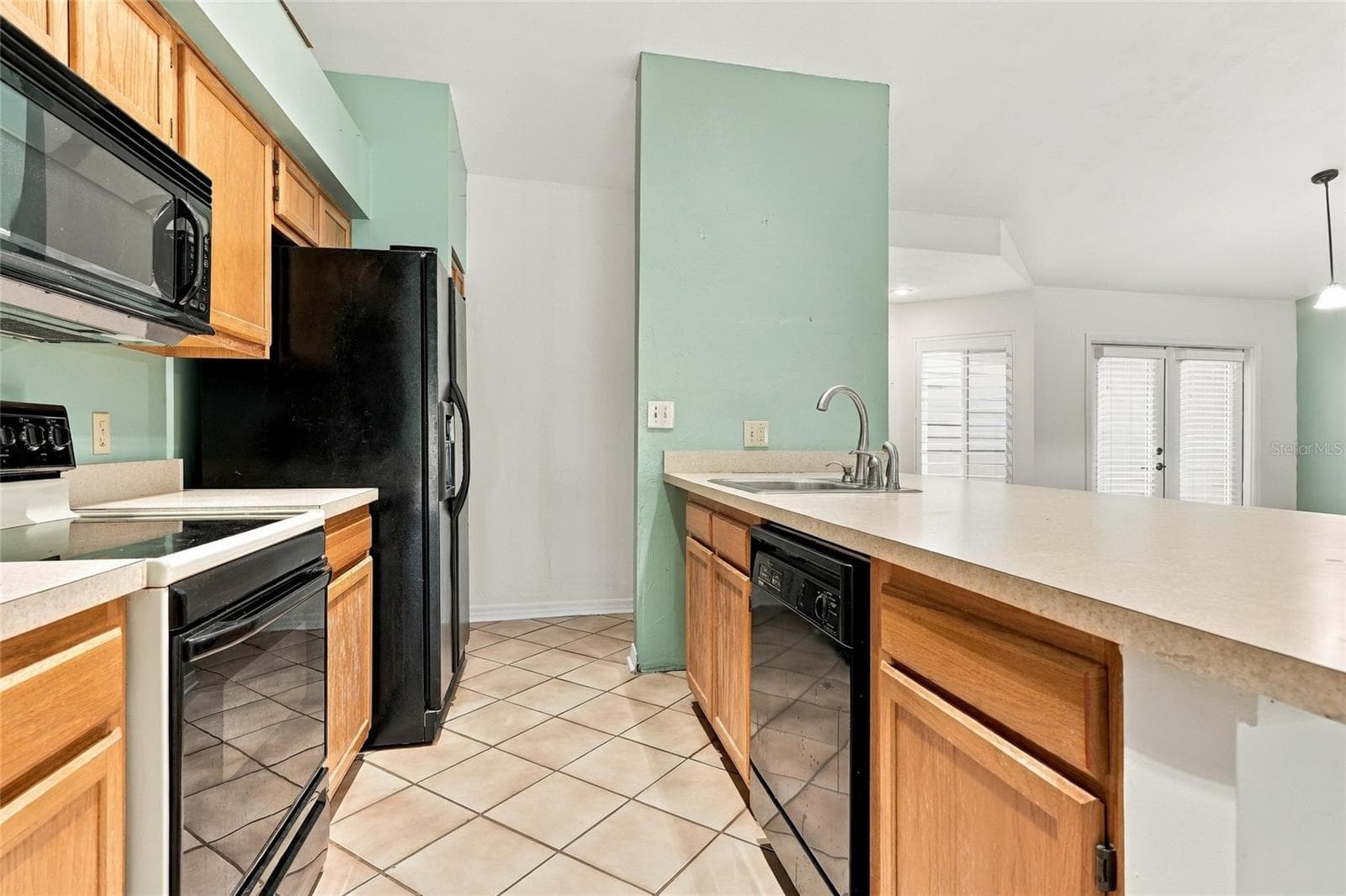 Townhouse at 916 NW 124TH DR, NEWBERRY, photo 12 of 39