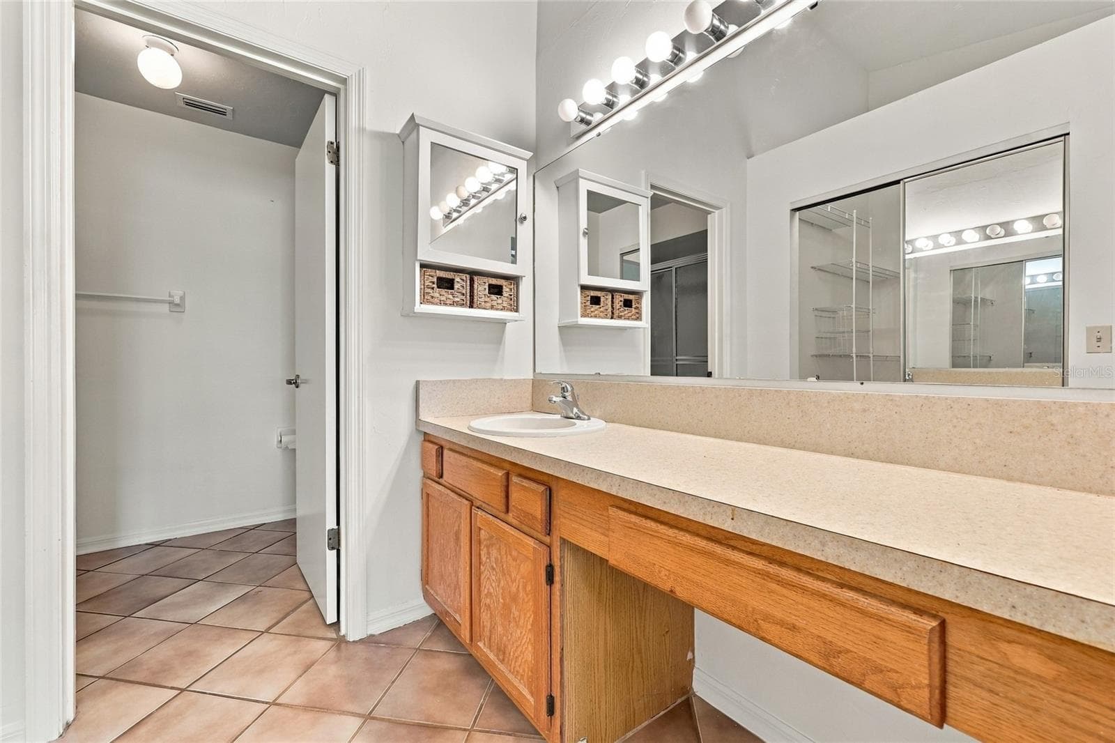 Townhouse at 916 NW 124TH DR, NEWBERRY, photo 18 of 39