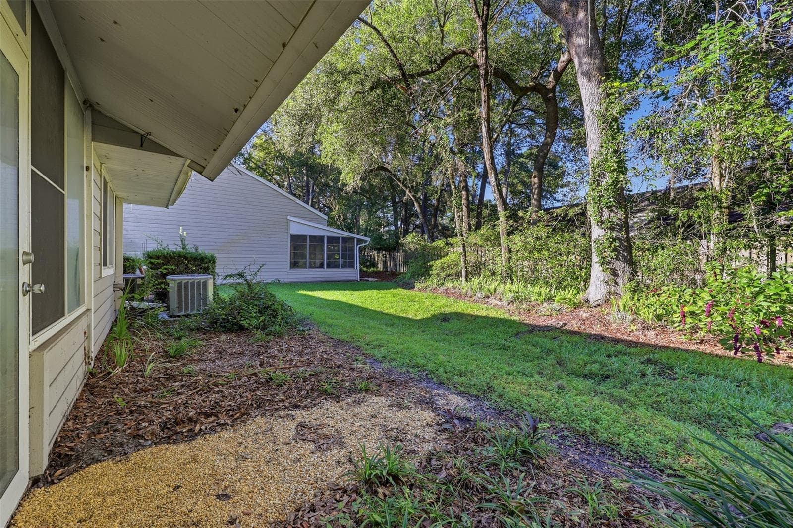 Townhouse at 916 NW 124TH DR, NEWBERRY, photo 27 of 39