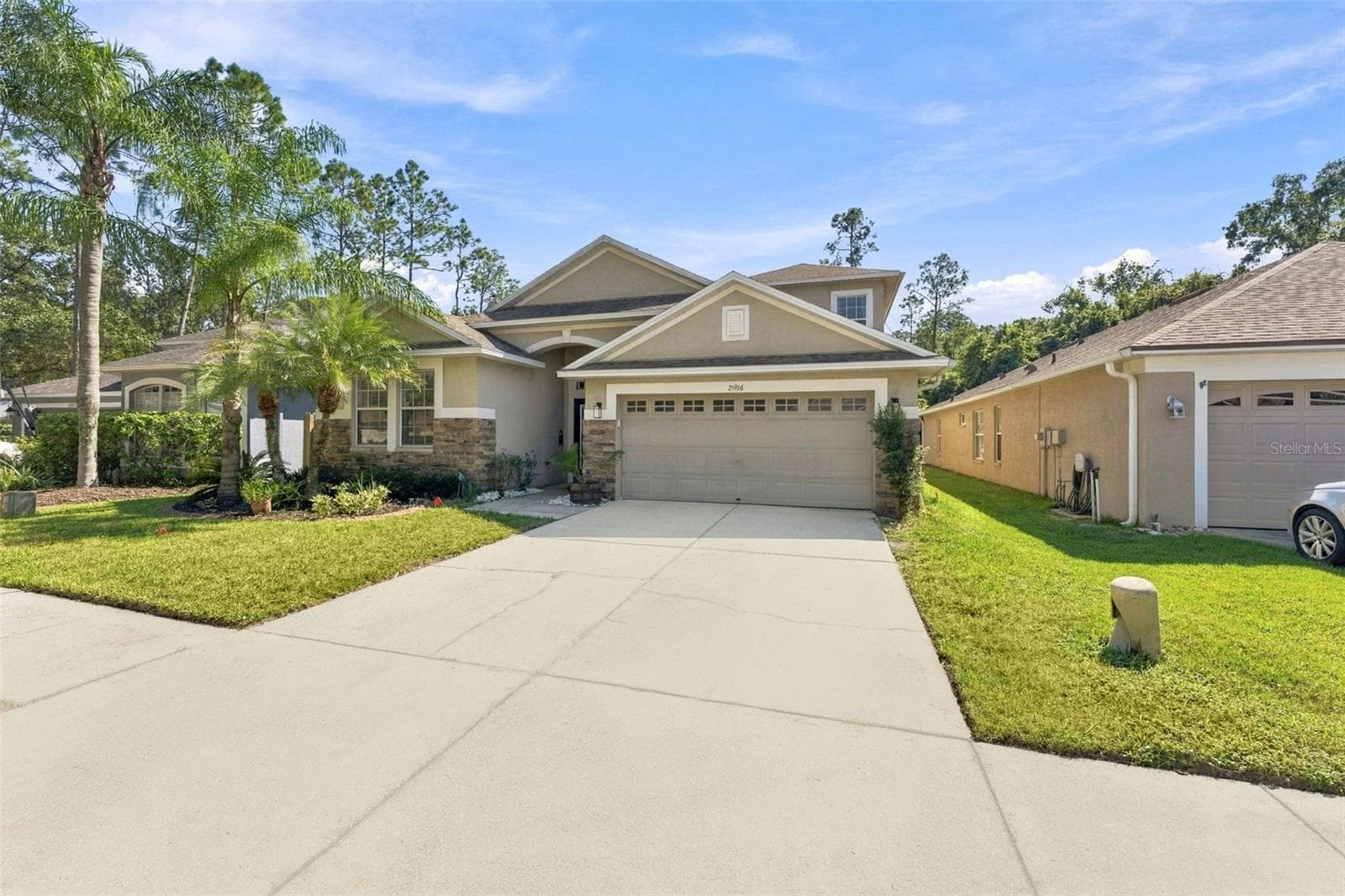 Single Family Residence at 21916 WAVERLY SHORES LN, LAND O LAKES, photo 3 of 78