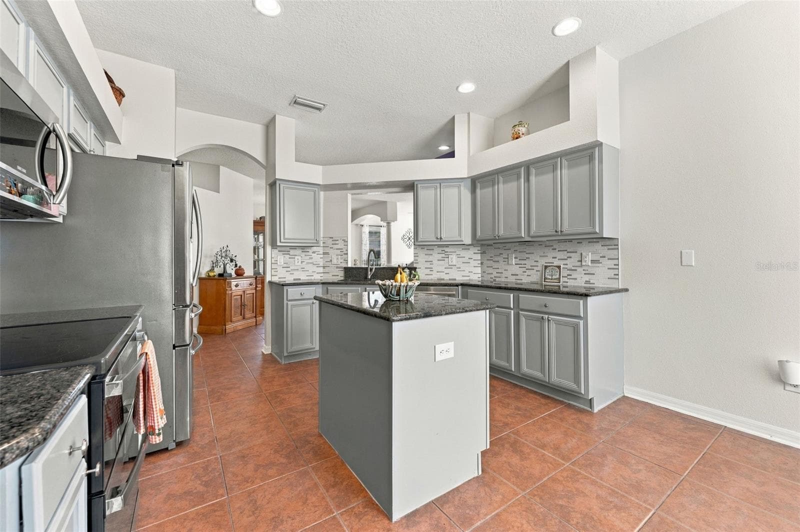 Single Family Residence at 21916 WAVERLY SHORES LN, LAND O LAKES, photo 12 of 78