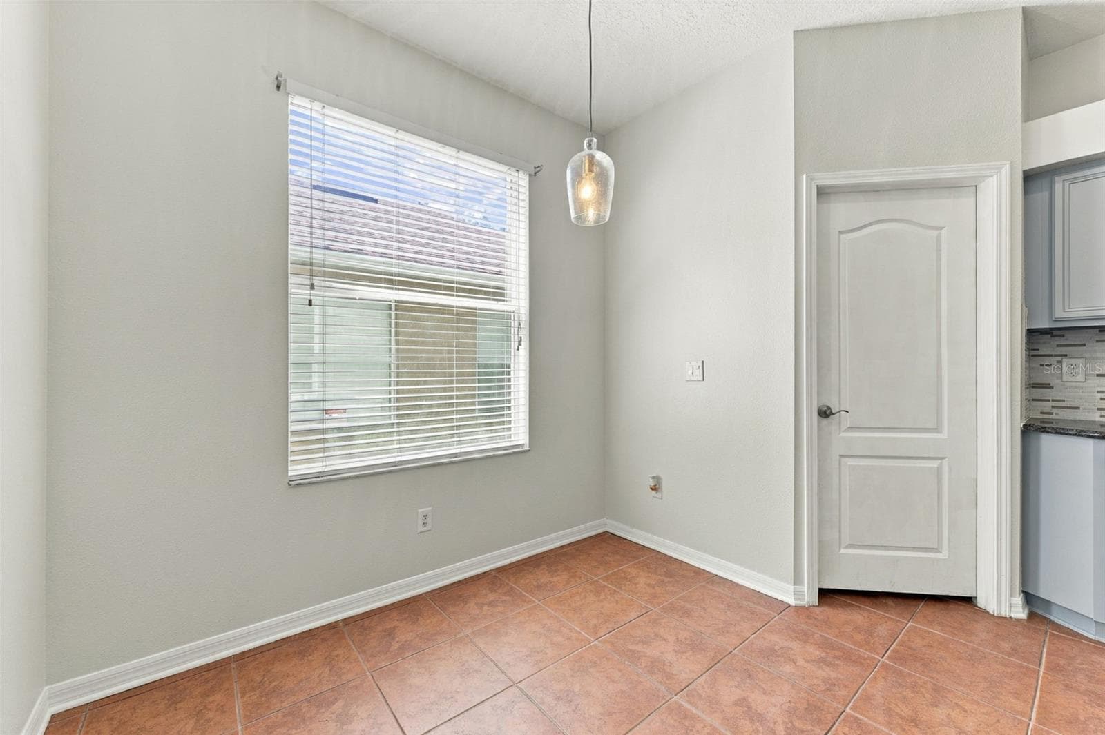 Single Family Residence at 21916 WAVERLY SHORES LN, LAND O LAKES, photo 15 of 78