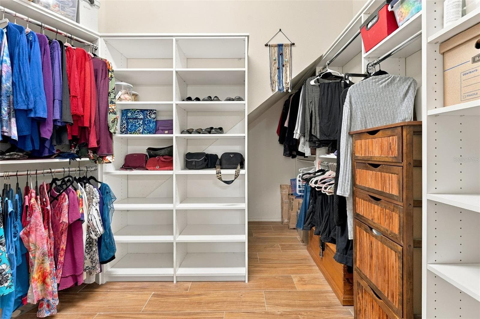 Walk in Closet - 21916 WAVERLY SHORES LN, LAND O LAKES