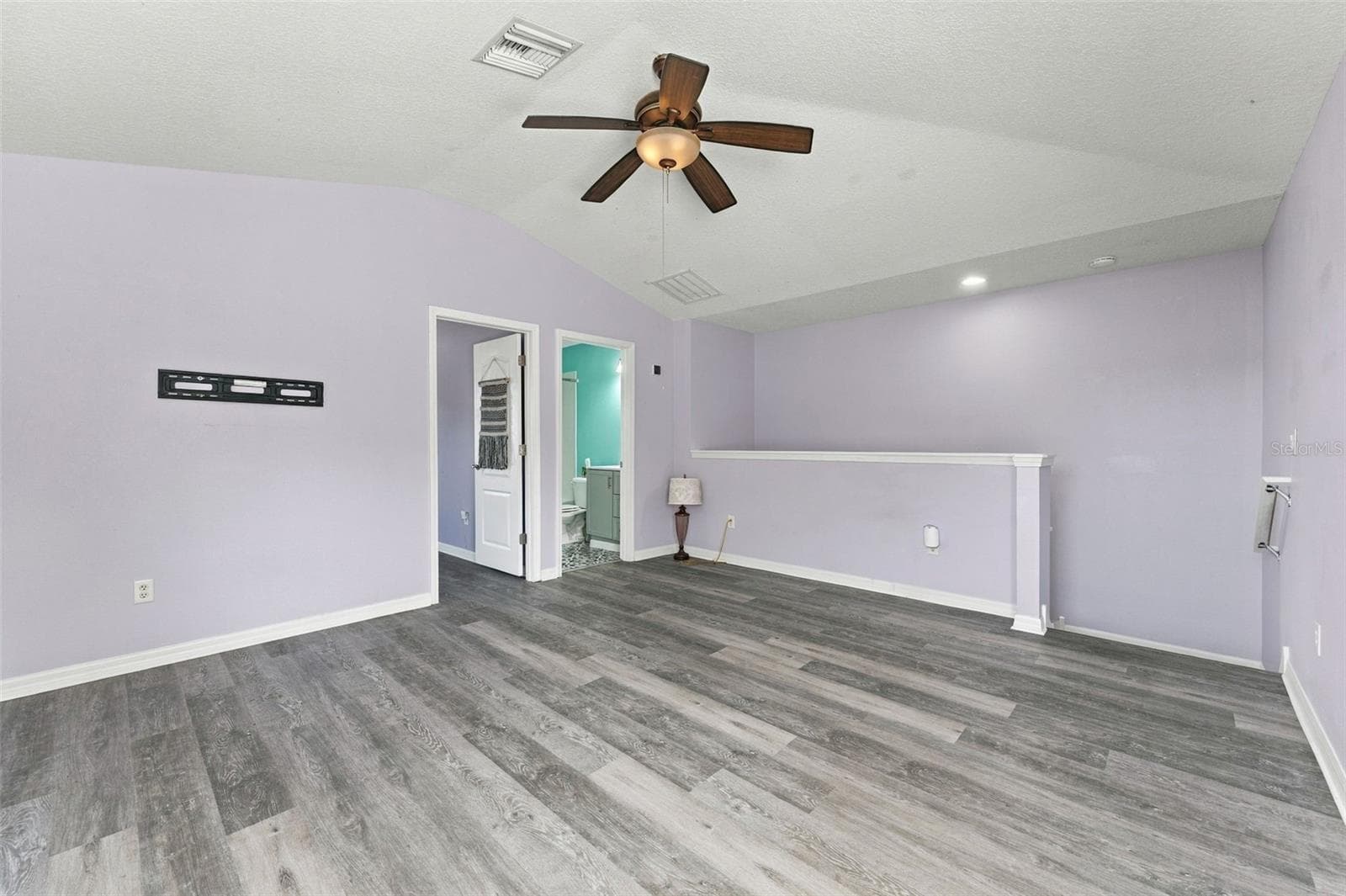 Entertainment/ Loft - 21916 WAVERLY SHORES LN, LAND O LAKES