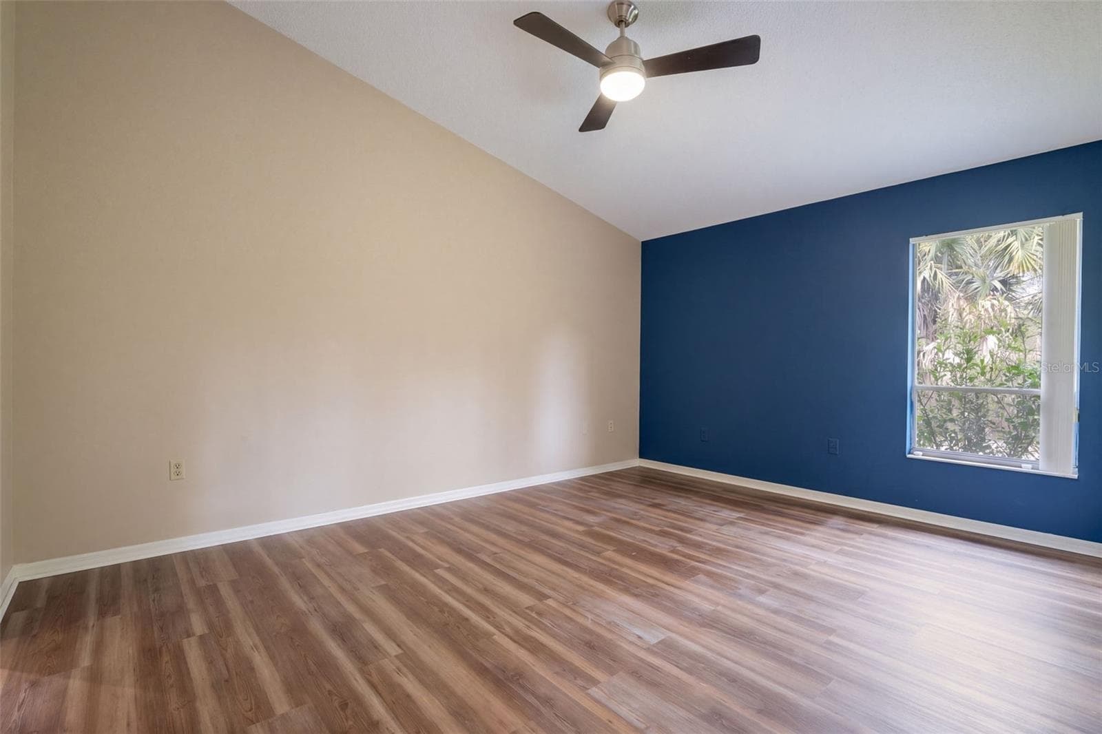 Condominium at 5849 BLUE DAHLIA WAY #12, ORLANDO, photo 13 of 20