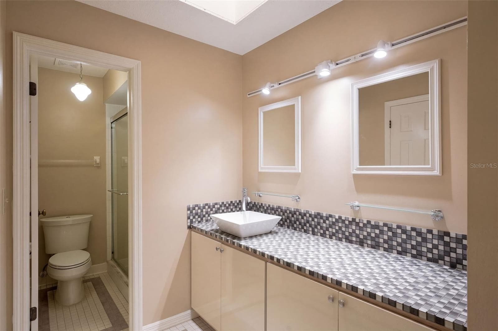 Condominium at 5849 BLUE DAHLIA WAY #12, ORLANDO, photo 14 of 20