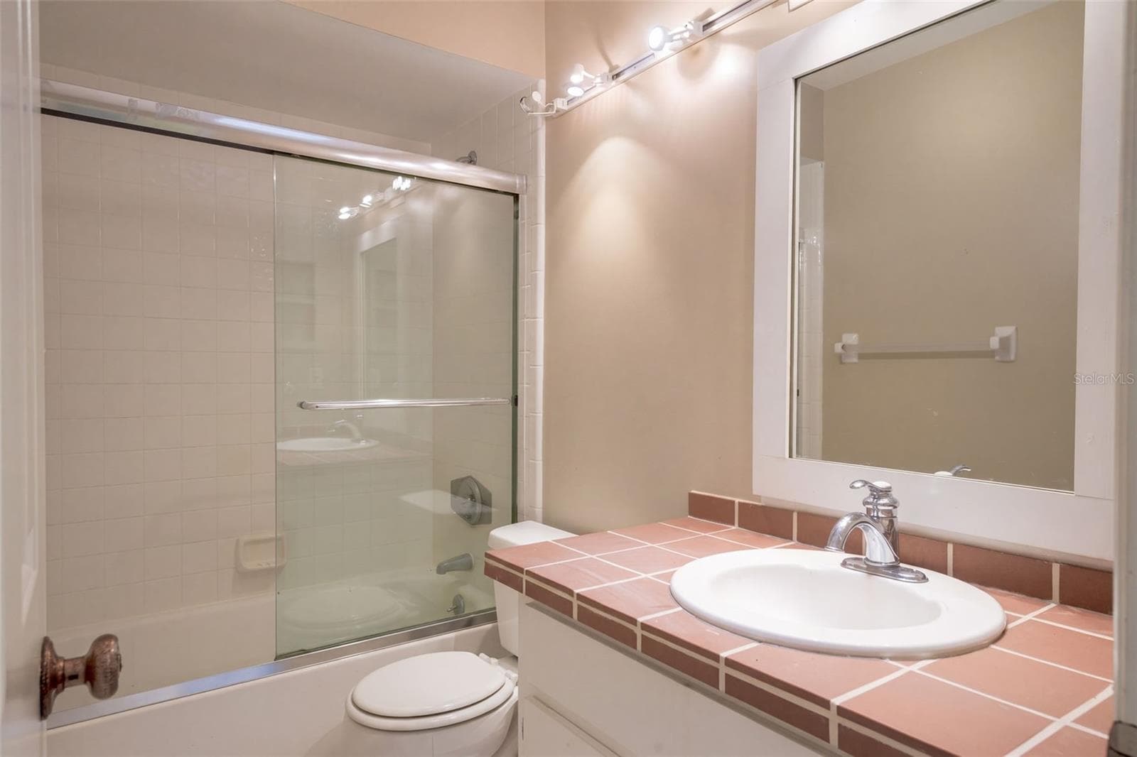 Condominium at 5849 BLUE DAHLIA WAY #12, ORLANDO, photo 17 of 20