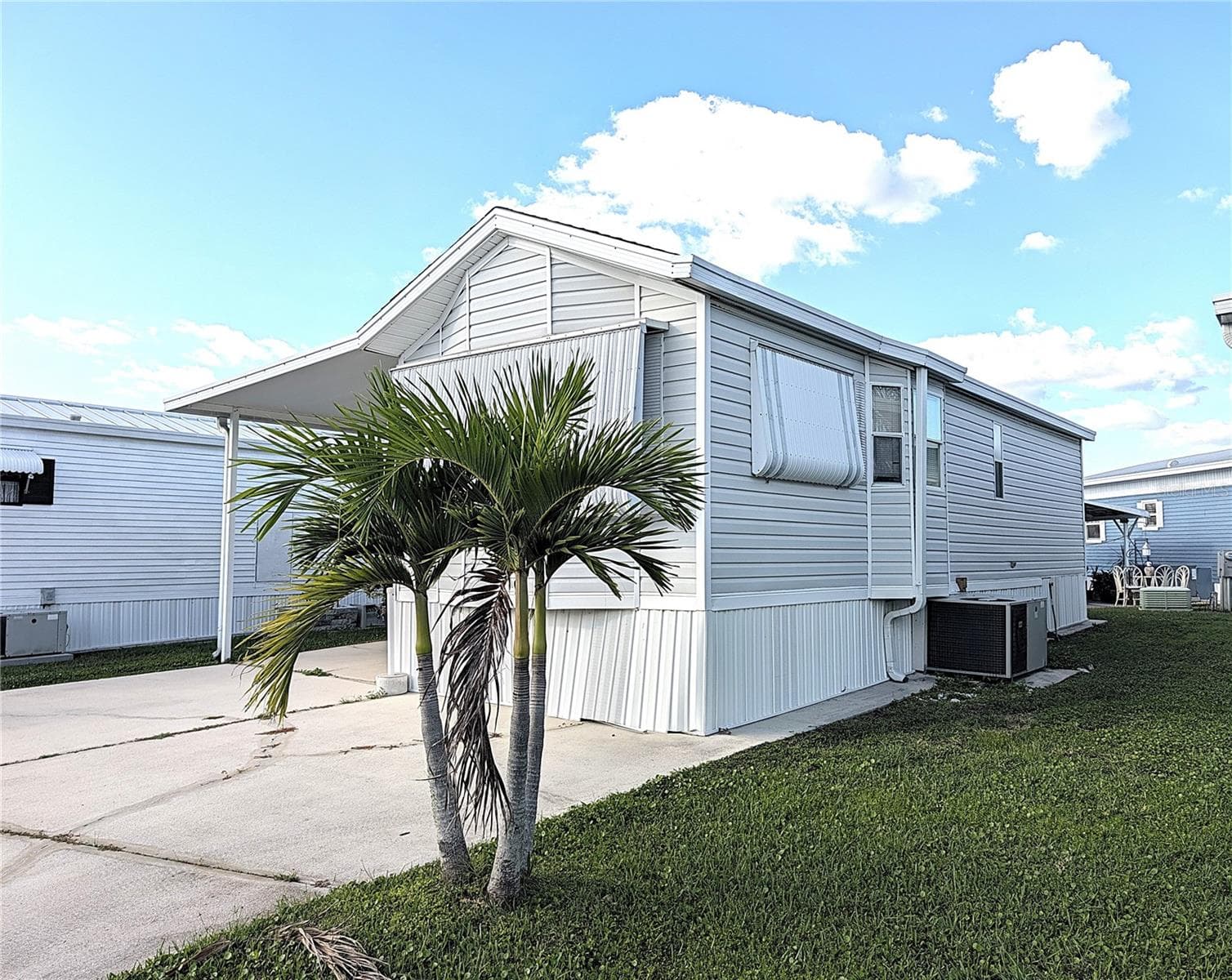 Manufactured Home at 3333 26TH AVE E #1113, BRADENTON, photo 3 of 15