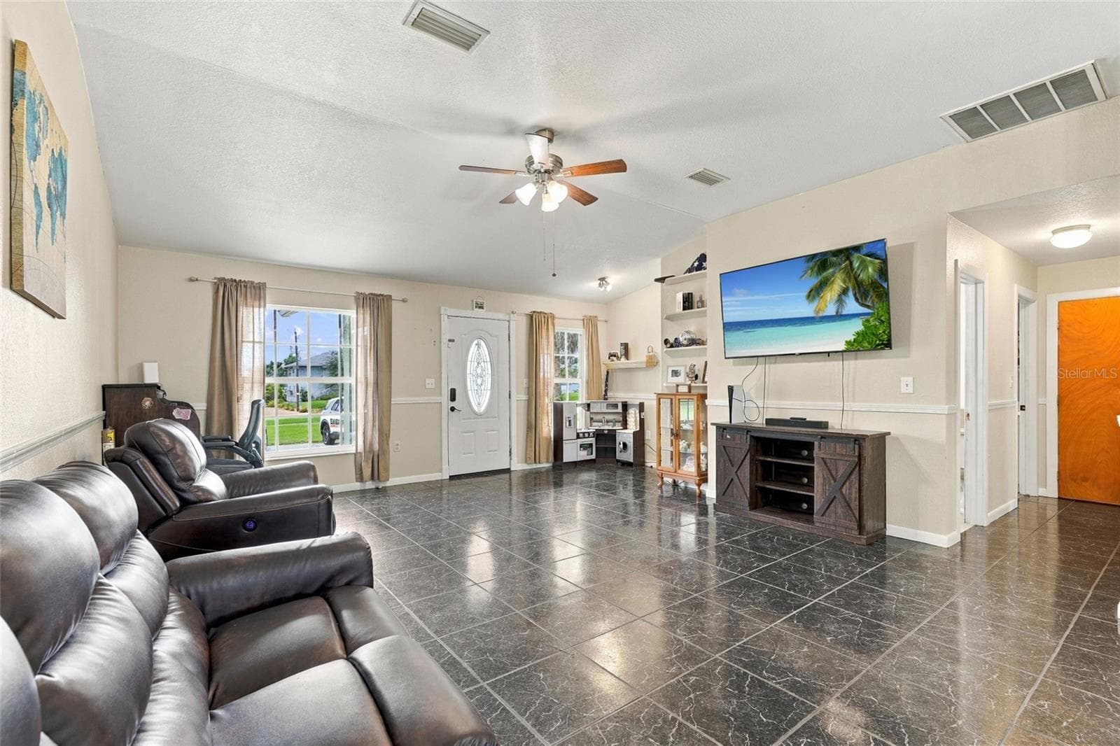 Single Family Residence at 470 RIDGECREST DR, PUNTA GORDA, photo 5 of 31