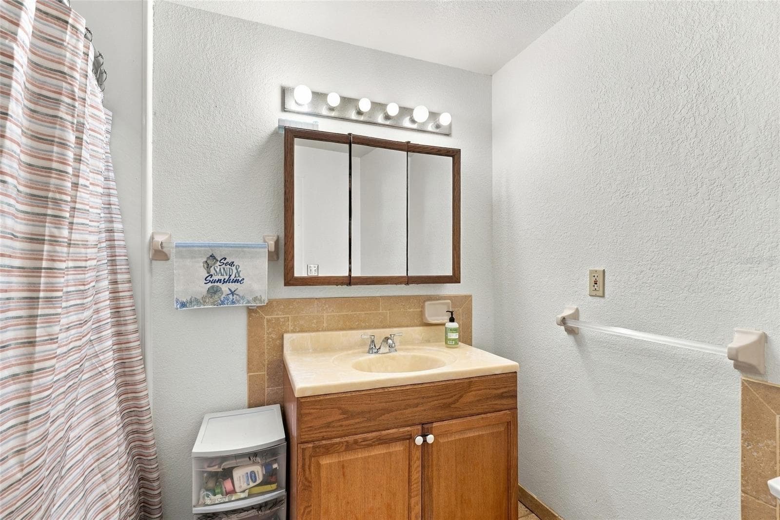 Single Family Residence at 470 RIDGECREST DR, PUNTA GORDA, photo 15 of 31