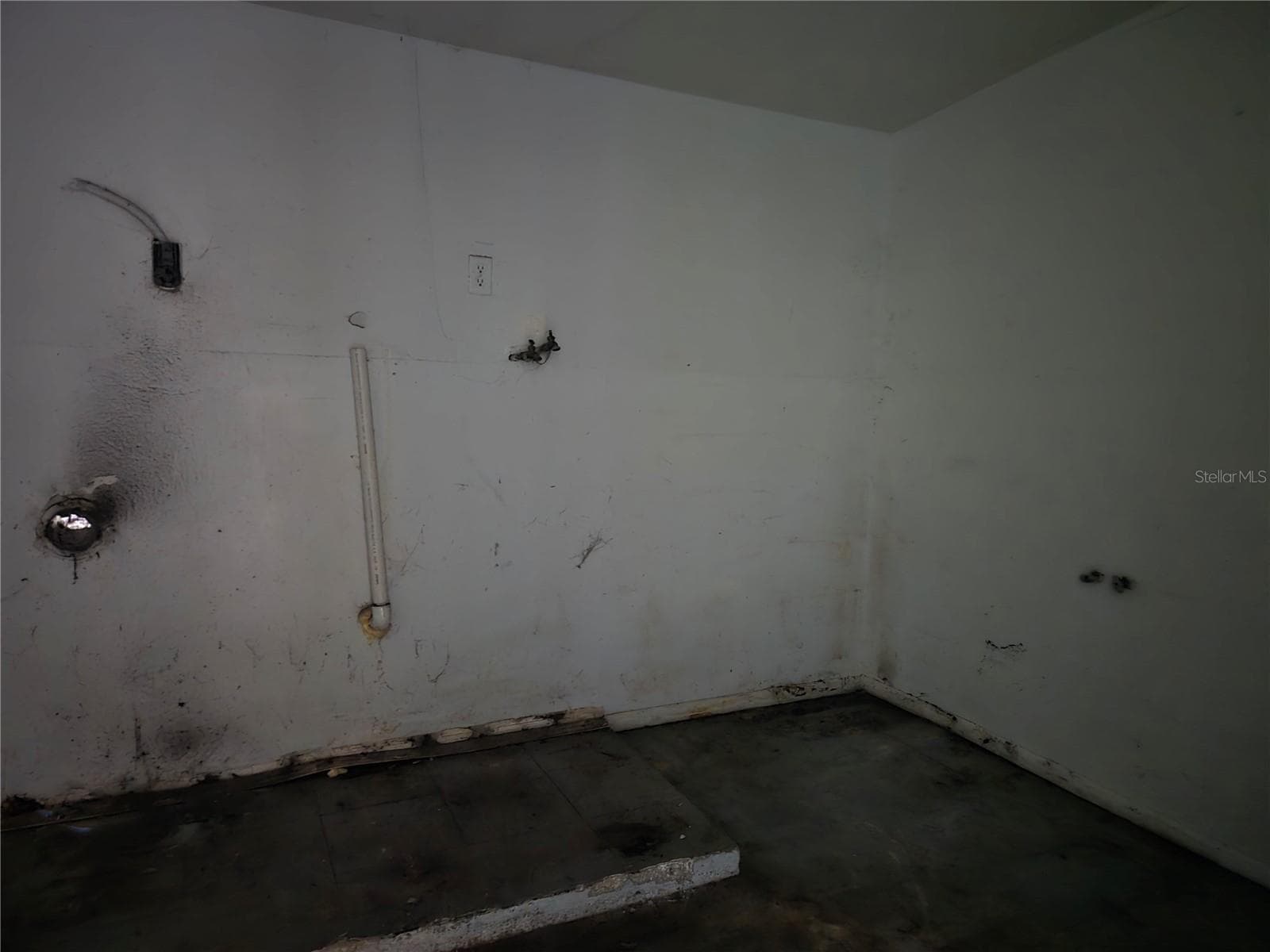 Single Family Residence at 317 S FRANKFORT AVE, DELAND, photo 14 of 18
