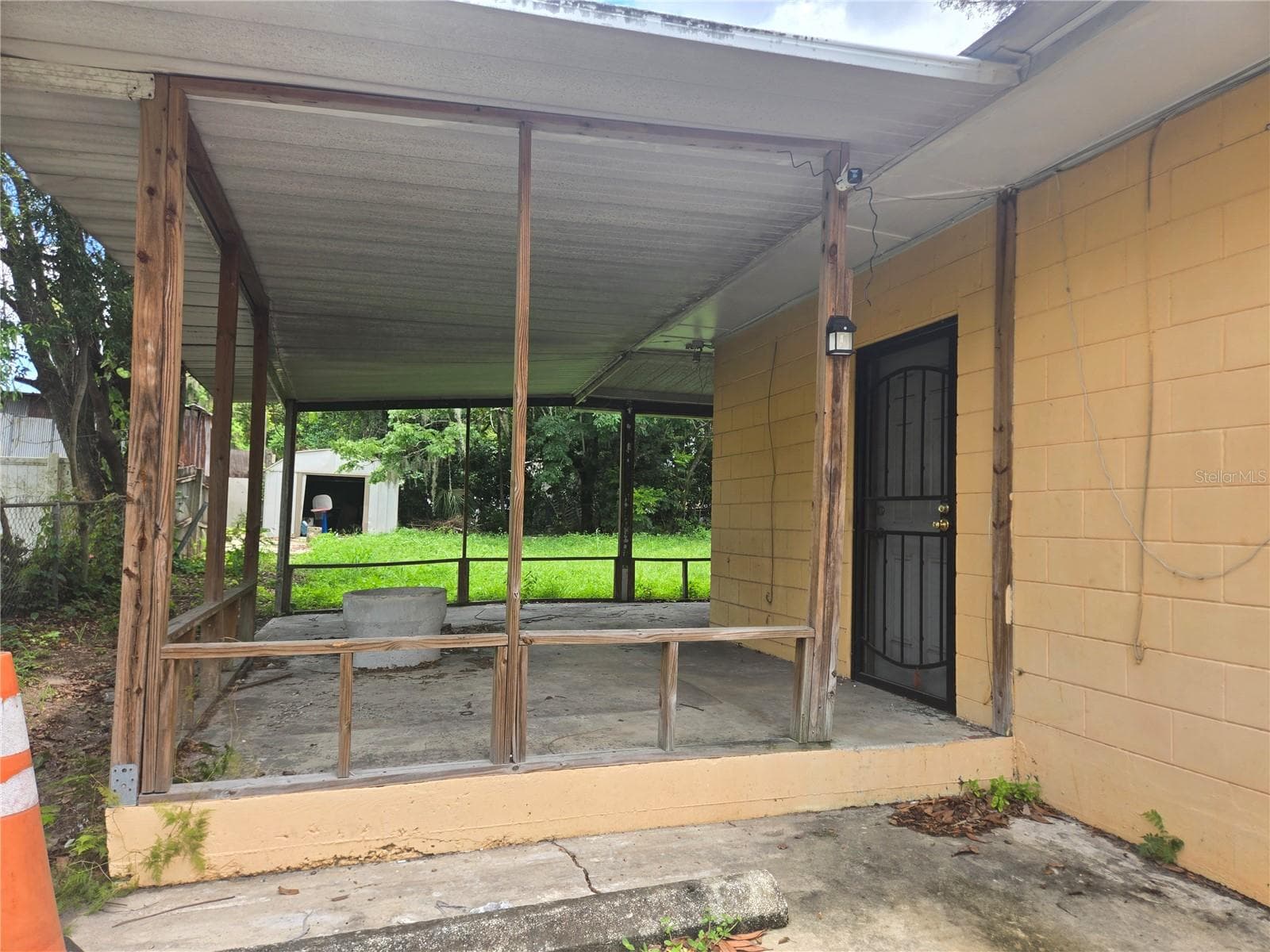 Single Family Residence at 317 S FRANKFORT AVE, DELAND, photo 16 of 18