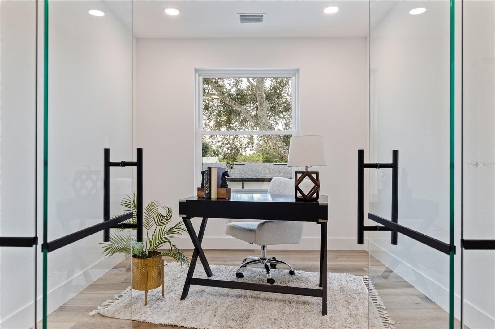 Dedicated home office - 4468 57TH AVE N, ST PETERSBURG
