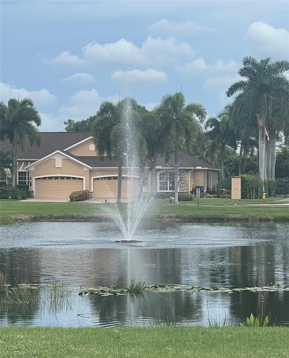 Fountain: Center Stage - 4721 TURNBERRY CIR, NORTH PORT