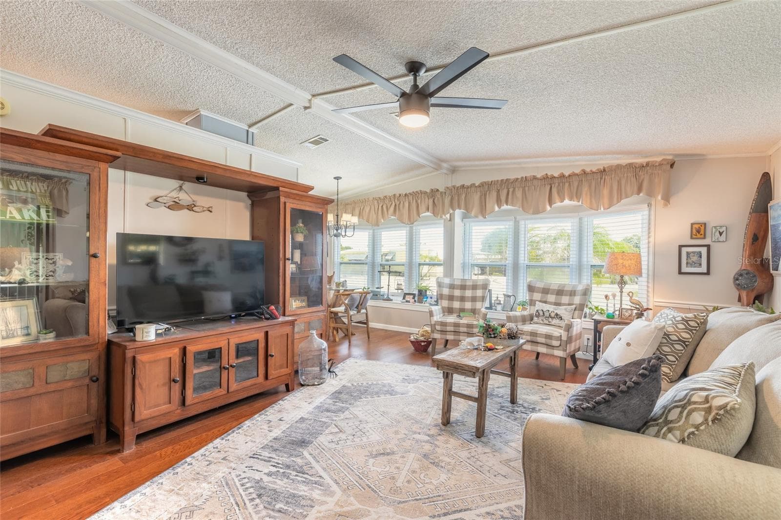 Manufactured Home at 733 INDIAN HILL DR, PORT ORANGE, photo 8 of 42