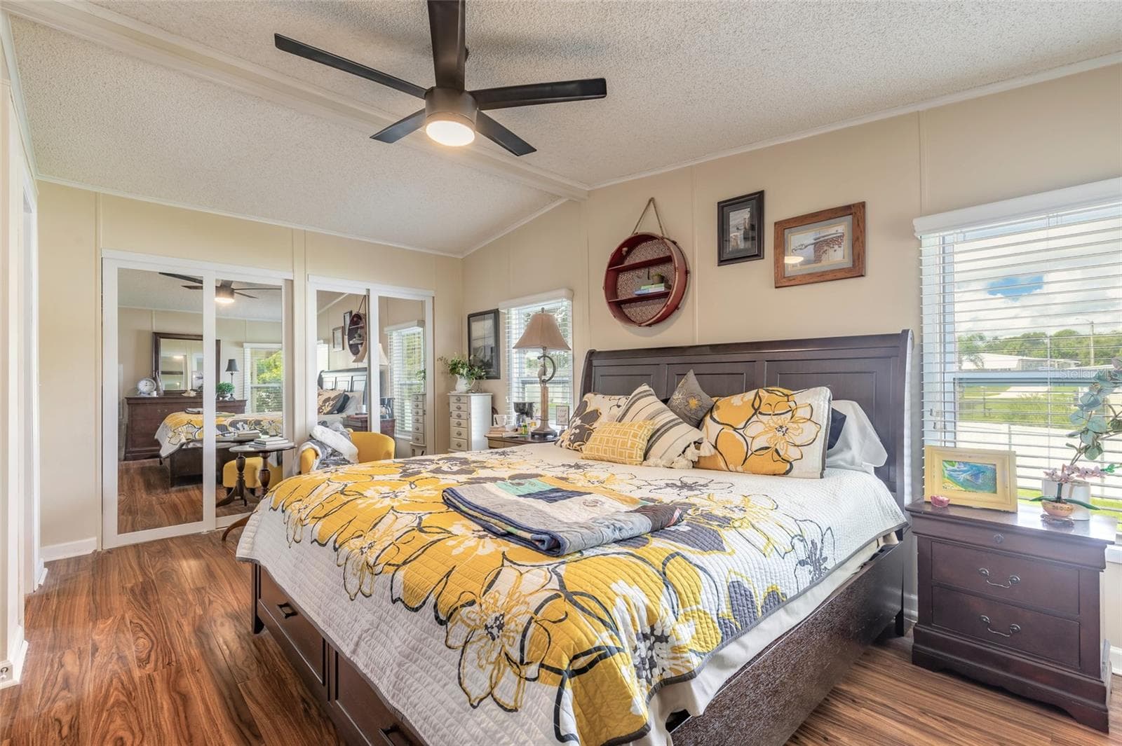 Manufactured Home at 733 INDIAN HILL DR, PORT ORANGE, photo 10 of 42