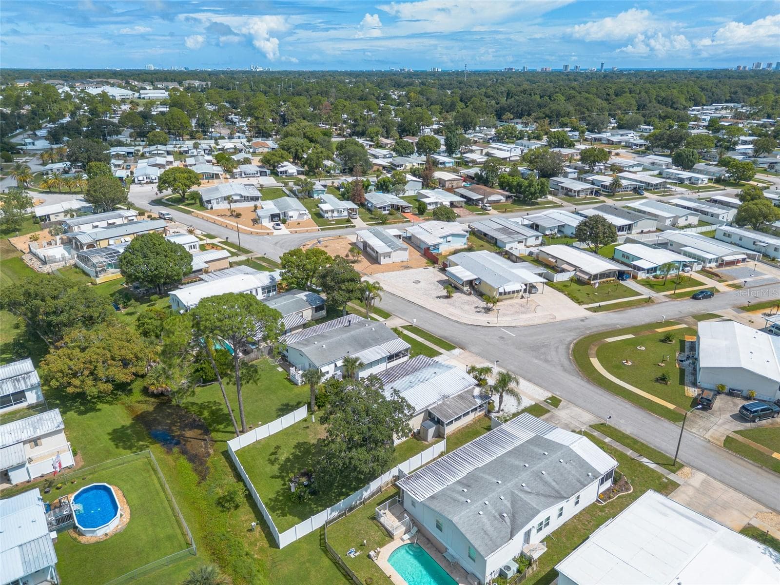 Manufactured Home at 733 INDIAN HILL DR, PORT ORANGE, photo 37 of 42