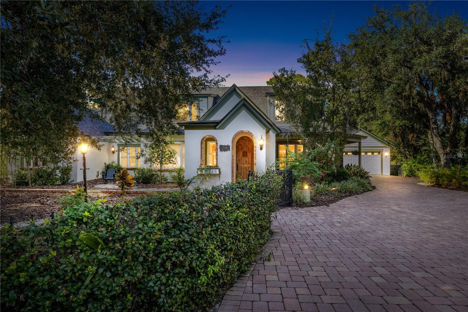 5903 RIVER FOREST CIR