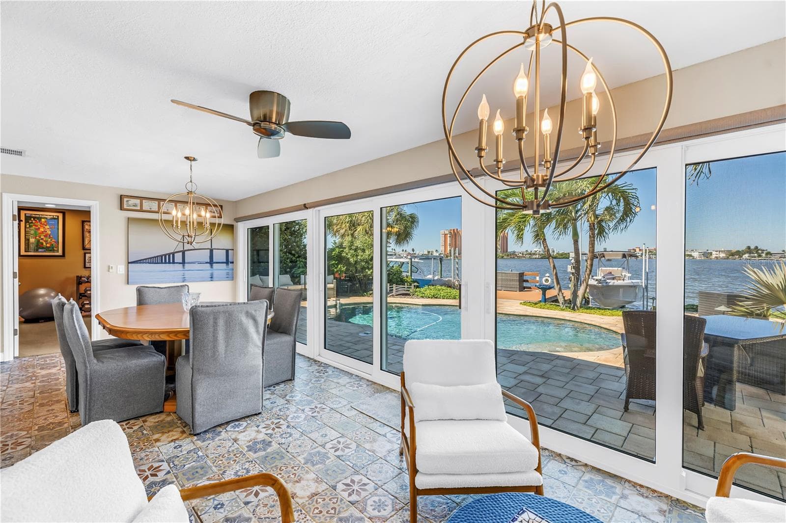 So Much Natural Light! - 106 WALL ST, REDINGTON SHORES