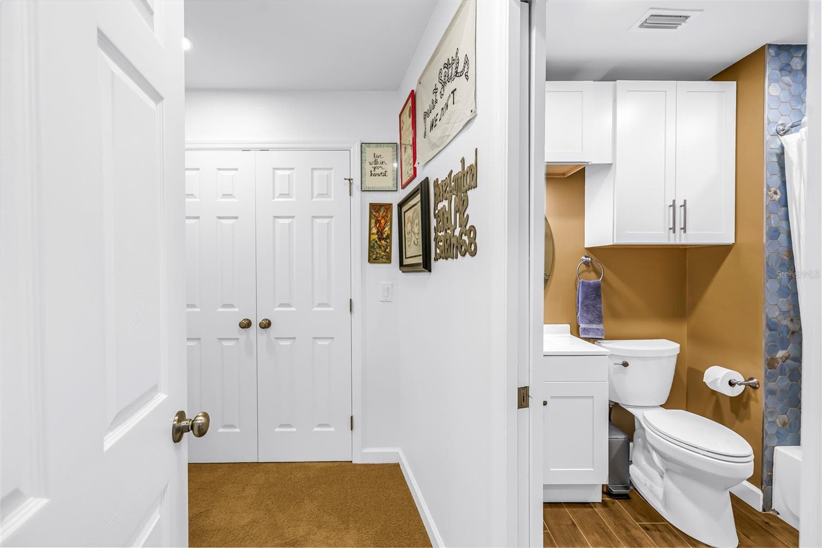 2nd Bath Off Hallway Leading to 2nd Bedroom - 106 WALL ST, REDINGTON SHORES