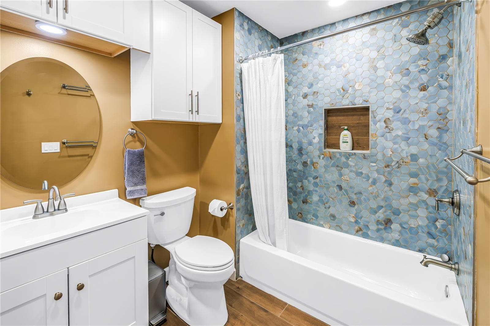 2nd Bath - 106 WALL ST, REDINGTON SHORES