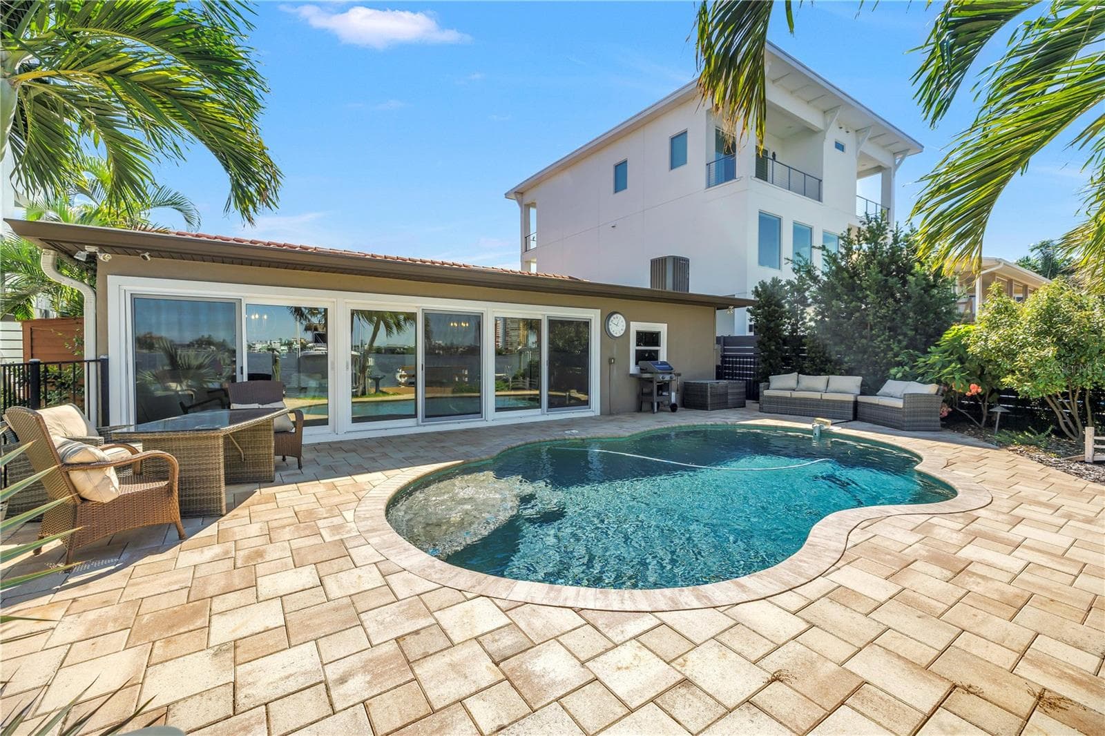 Pool and Patio - 106 WALL ST, REDINGTON SHORES