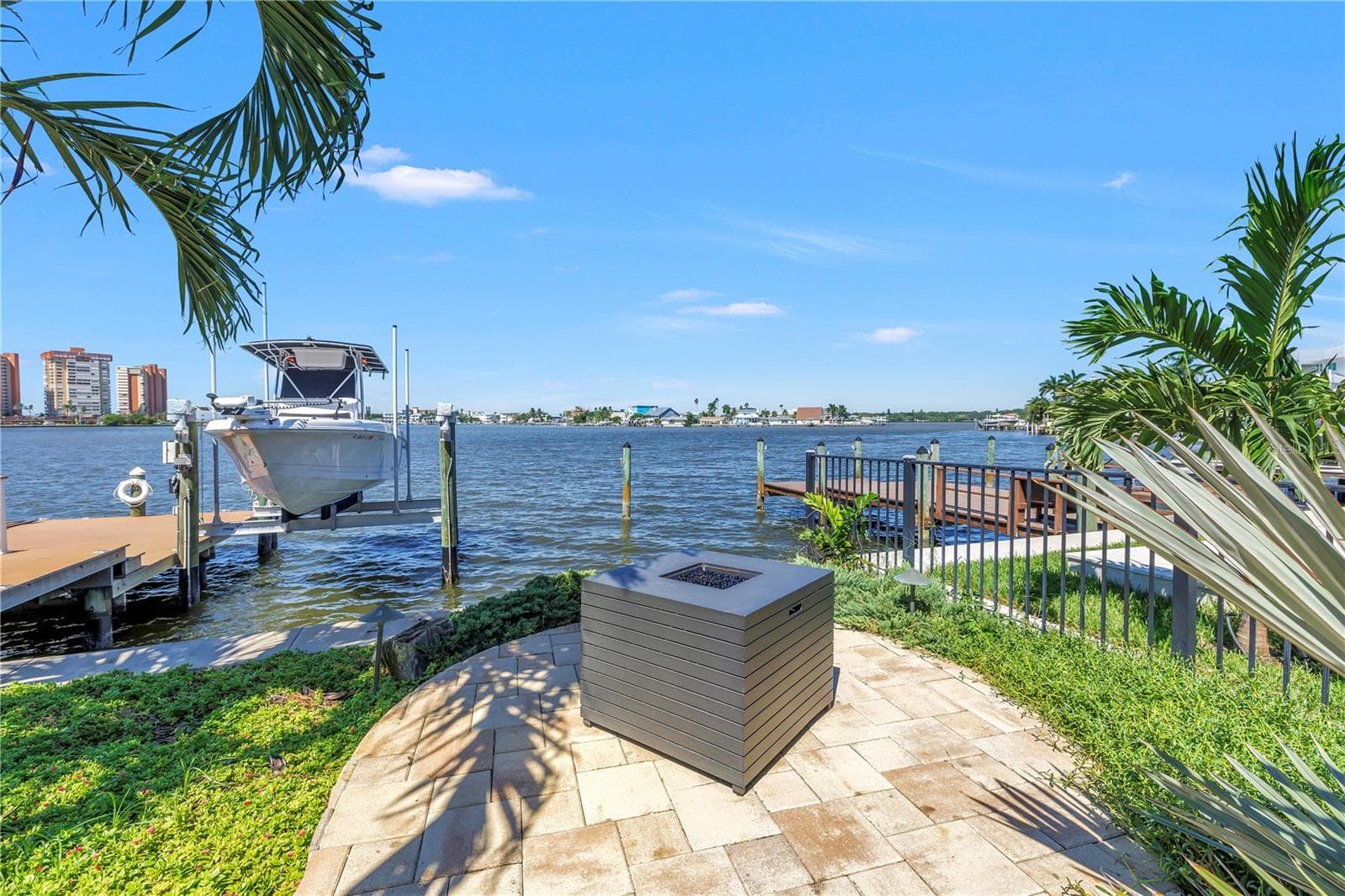 Barbecue Area - 106 WALL ST, REDINGTON SHORES