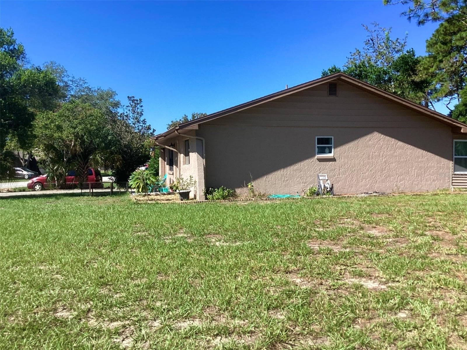 Single Family Residence at 8445 DUNNELLON RD, WEEKI WACHEE, photo 5 of 16