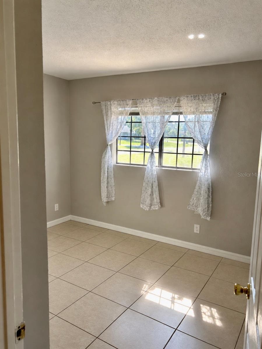 Single Family Residence at 8445 DUNNELLON RD, WEEKI WACHEE, photo 10 of 16