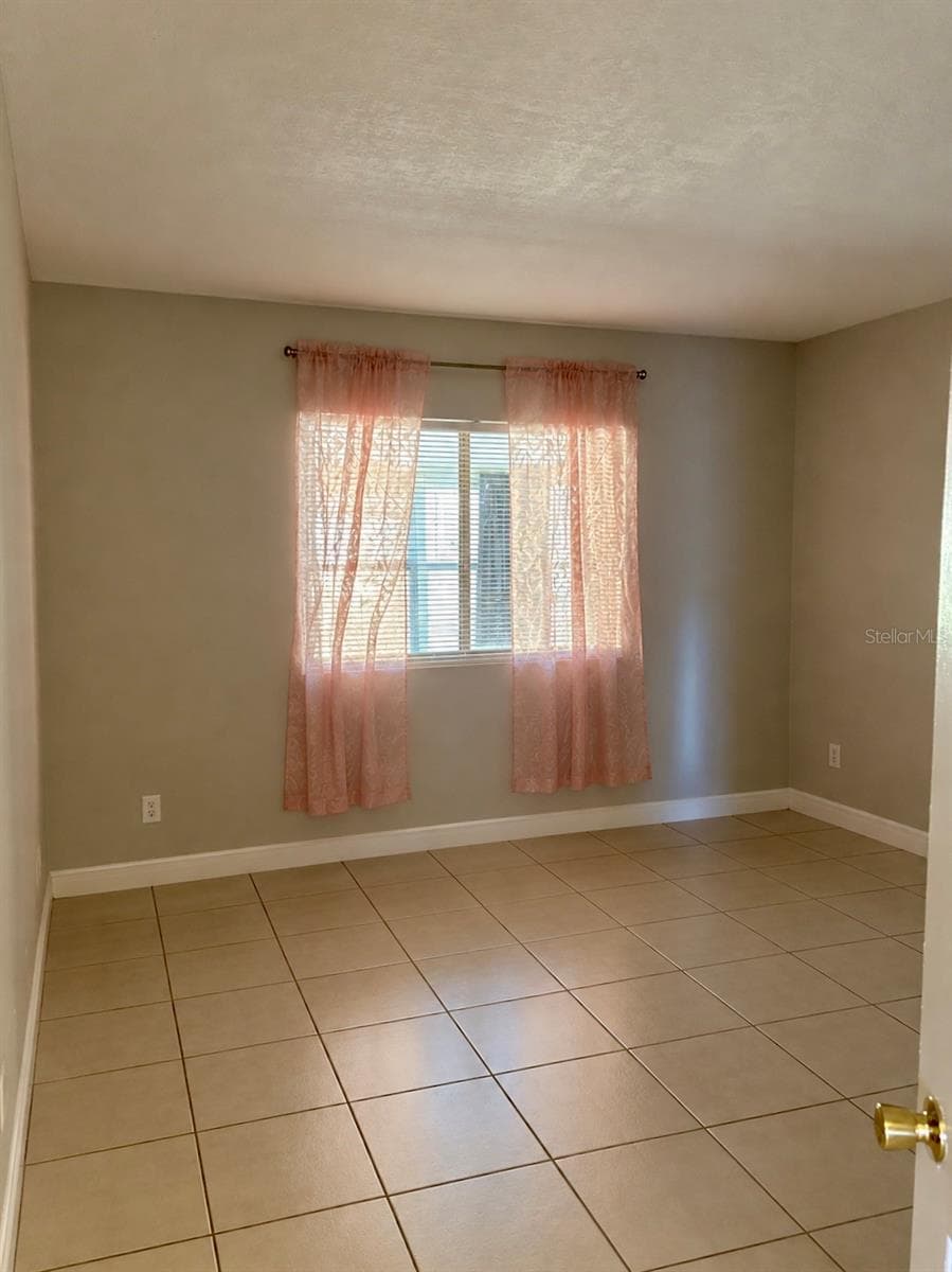 Single Family Residence at 8445 DUNNELLON RD, WEEKI WACHEE, photo 15 of 16
