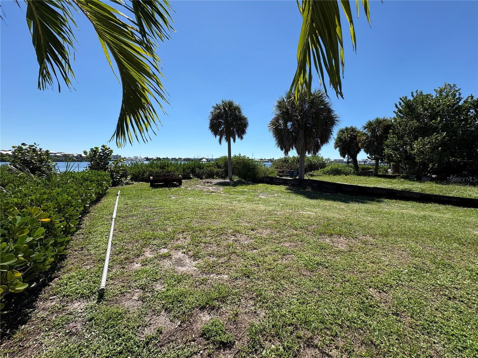 Single Family Residence at 108 SUNRISE DR, NOKOMIS, photo 9 of 36