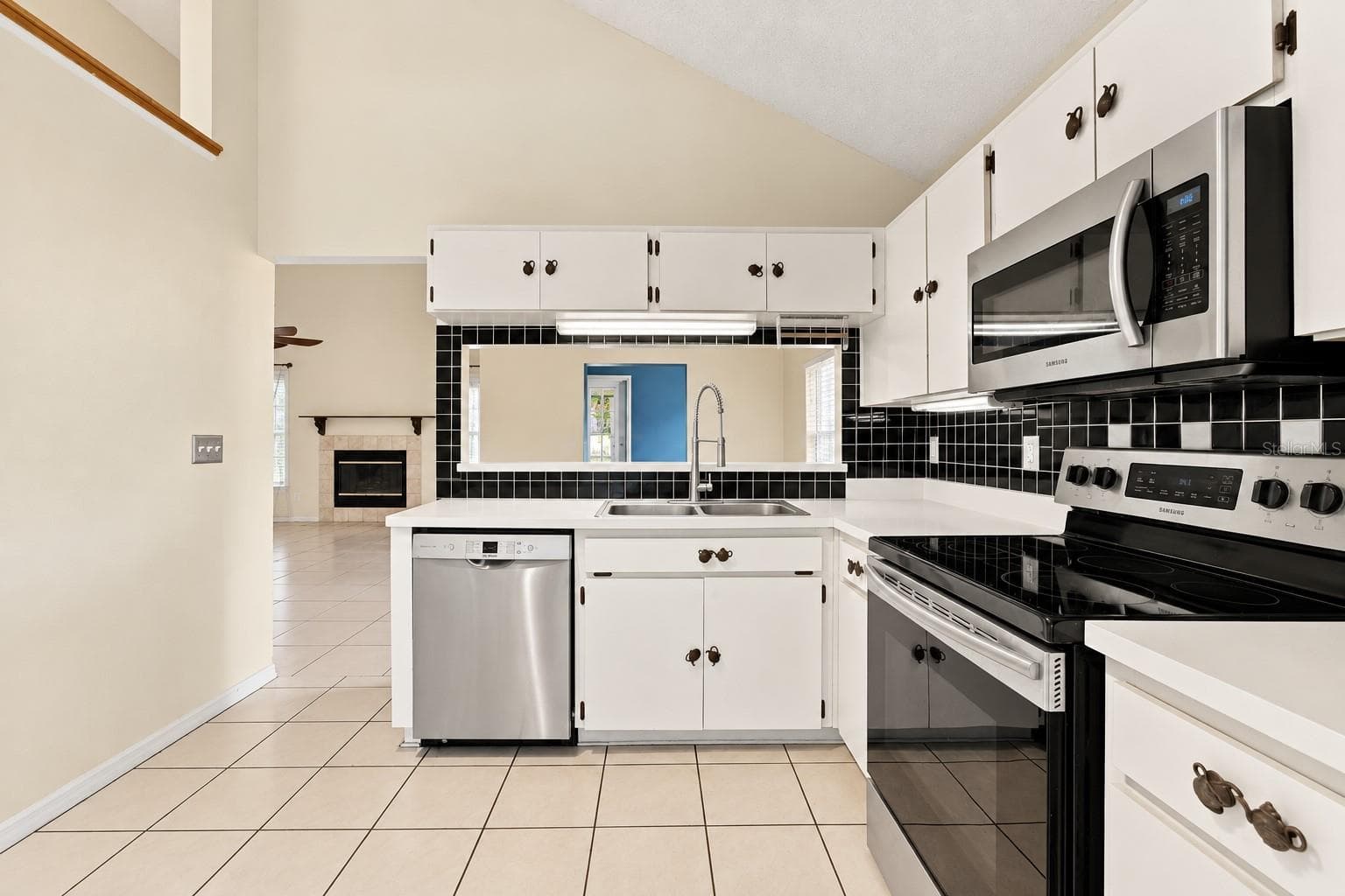 Single Family Residence at 24138 TWIN CT, LAND O LAKES, photo 13 of 85
