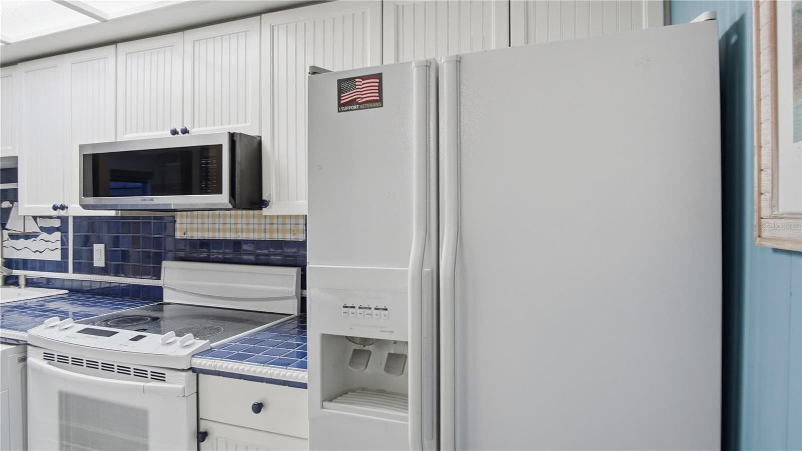 Fridge - 20820 RIVER DR #B25, DUNNELLON