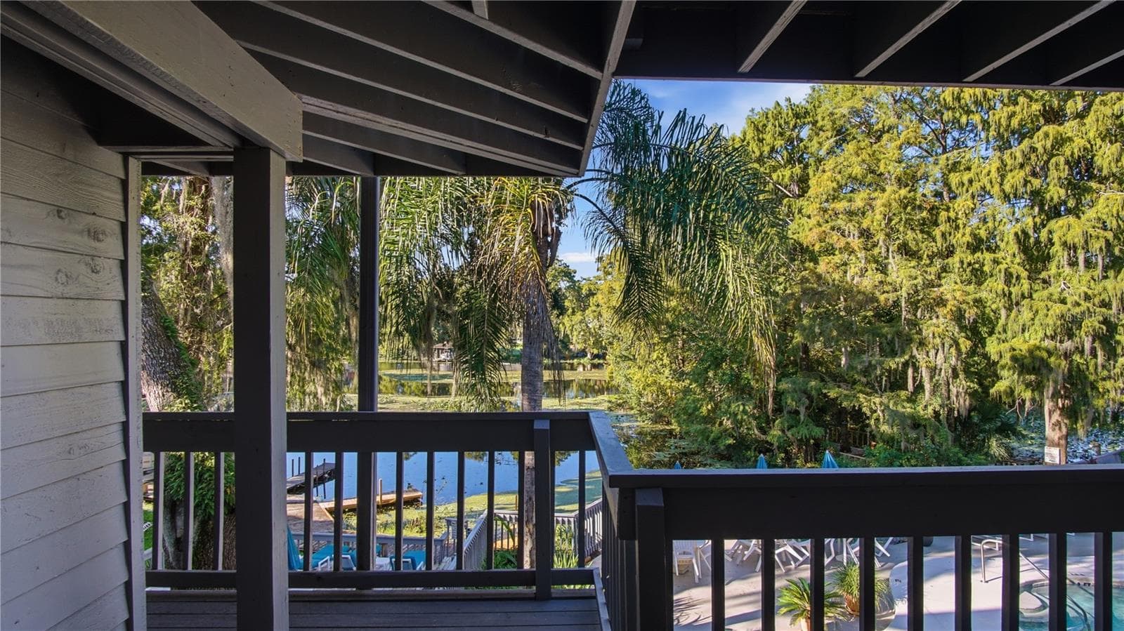 Front landing at door to condo - 20820 RIVER DR #B25, DUNNELLON