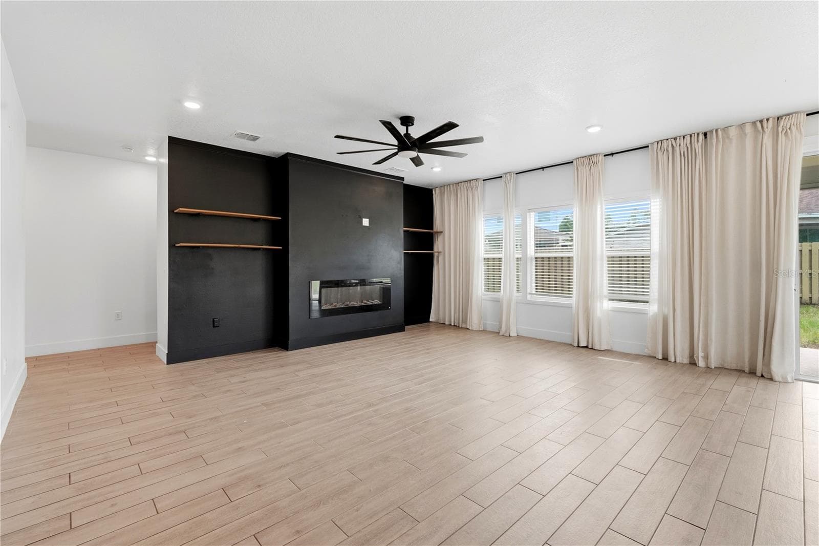 Single Family Residence at 1174 NW 133RD WAY, NEWBERRY, photo 13 of 48
